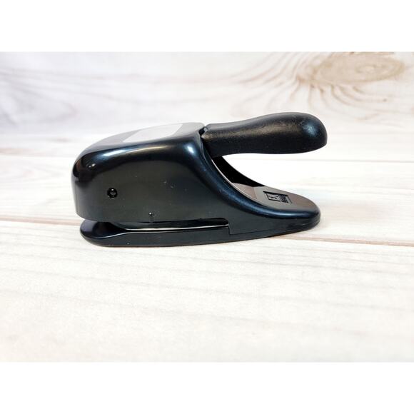 Stampin' Up! KEY TAG Punch Dog Tag Whale Tail Paper Shapers - Picture 4 of 7